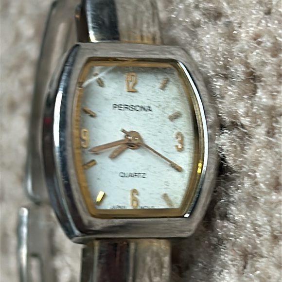 Persona‎ women’s vintage dainty two tone bracelet watch one size extends - Picture 3 of 8